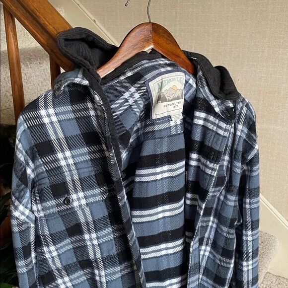 American Eagle Outfitters Navy and Charcoal Plaid Button Down Hoodie Flannel - Picture 2 of 10